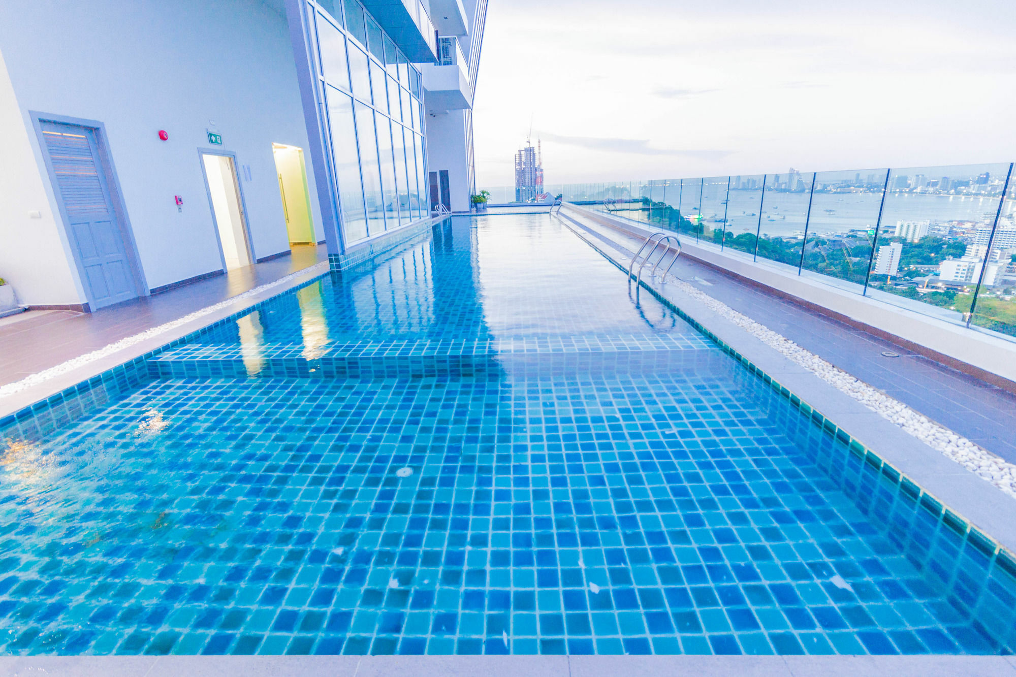 Vision Pratumnak By Pattaya Sunny Rentals Exteriör bild